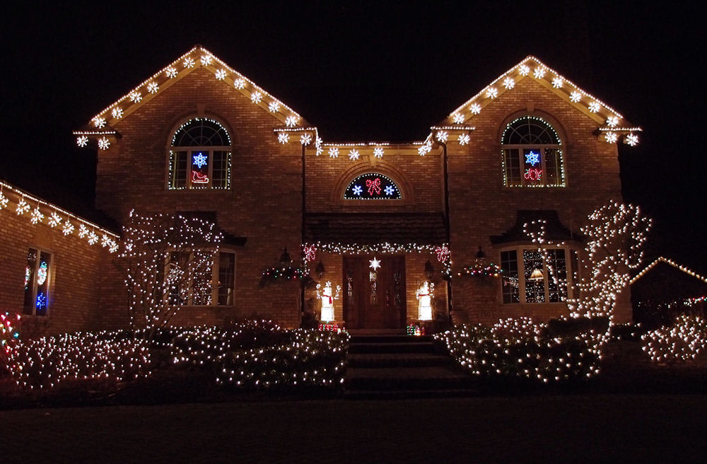 Holiday Lights Service for Suffolk, Long Island NY Alternative Earth Care